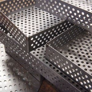 Tấm kim loại đục lỗ